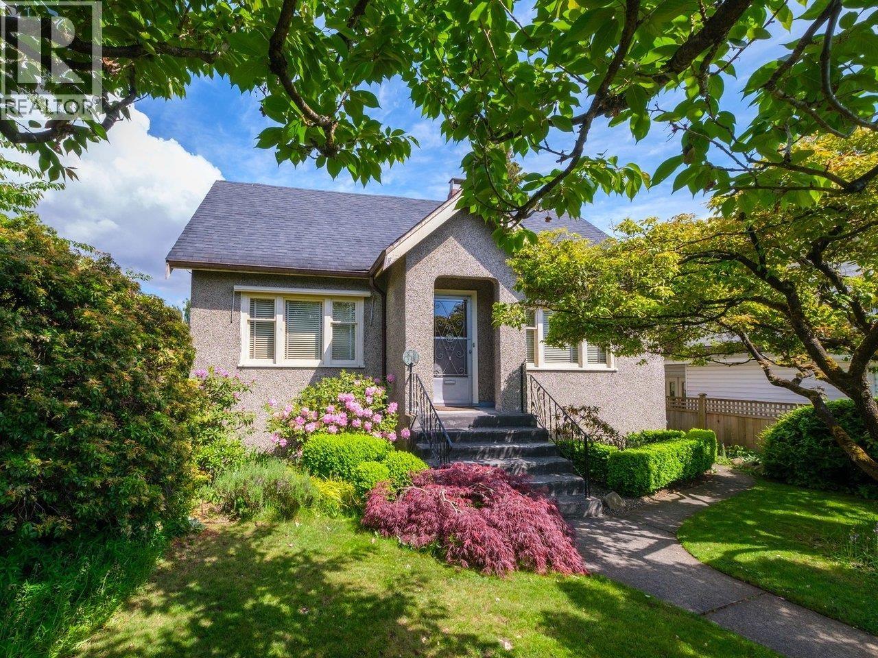 8510 MONTCALM