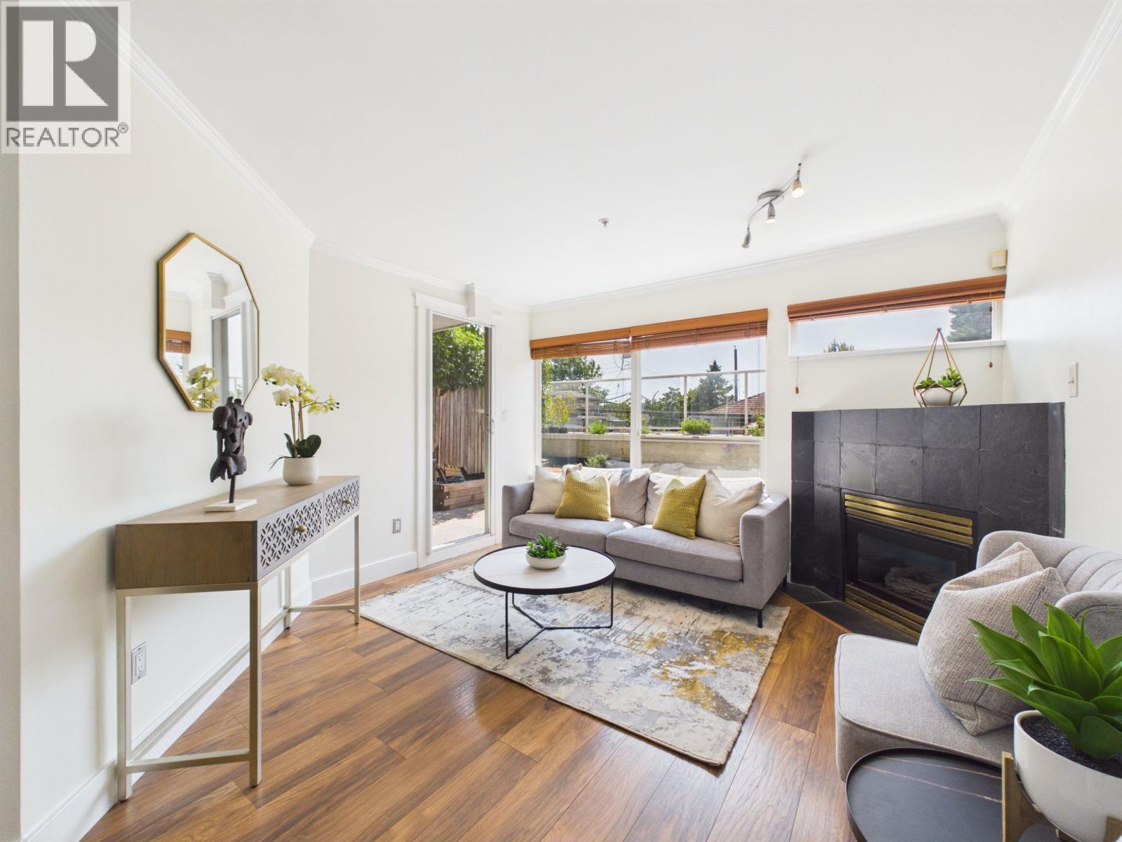 2238 KINGSWAY Unit 215