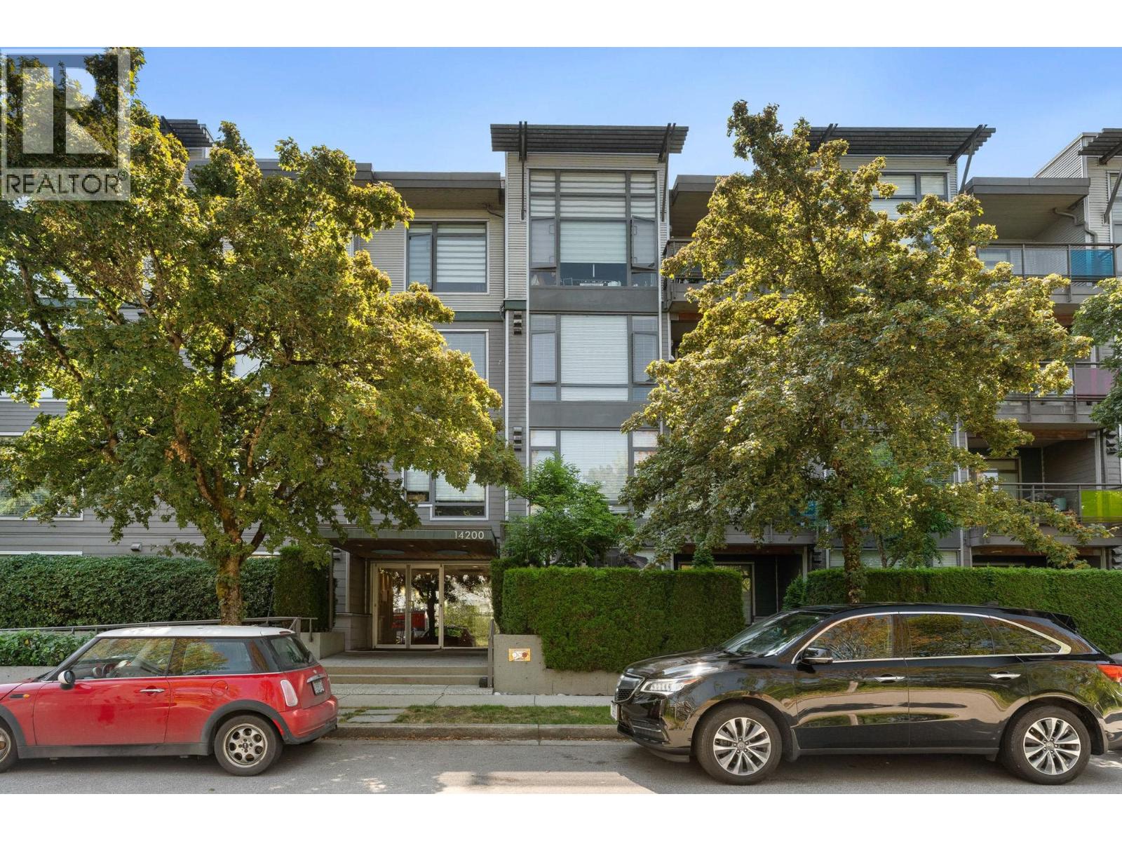 14200 RIVERPORT Unit 302