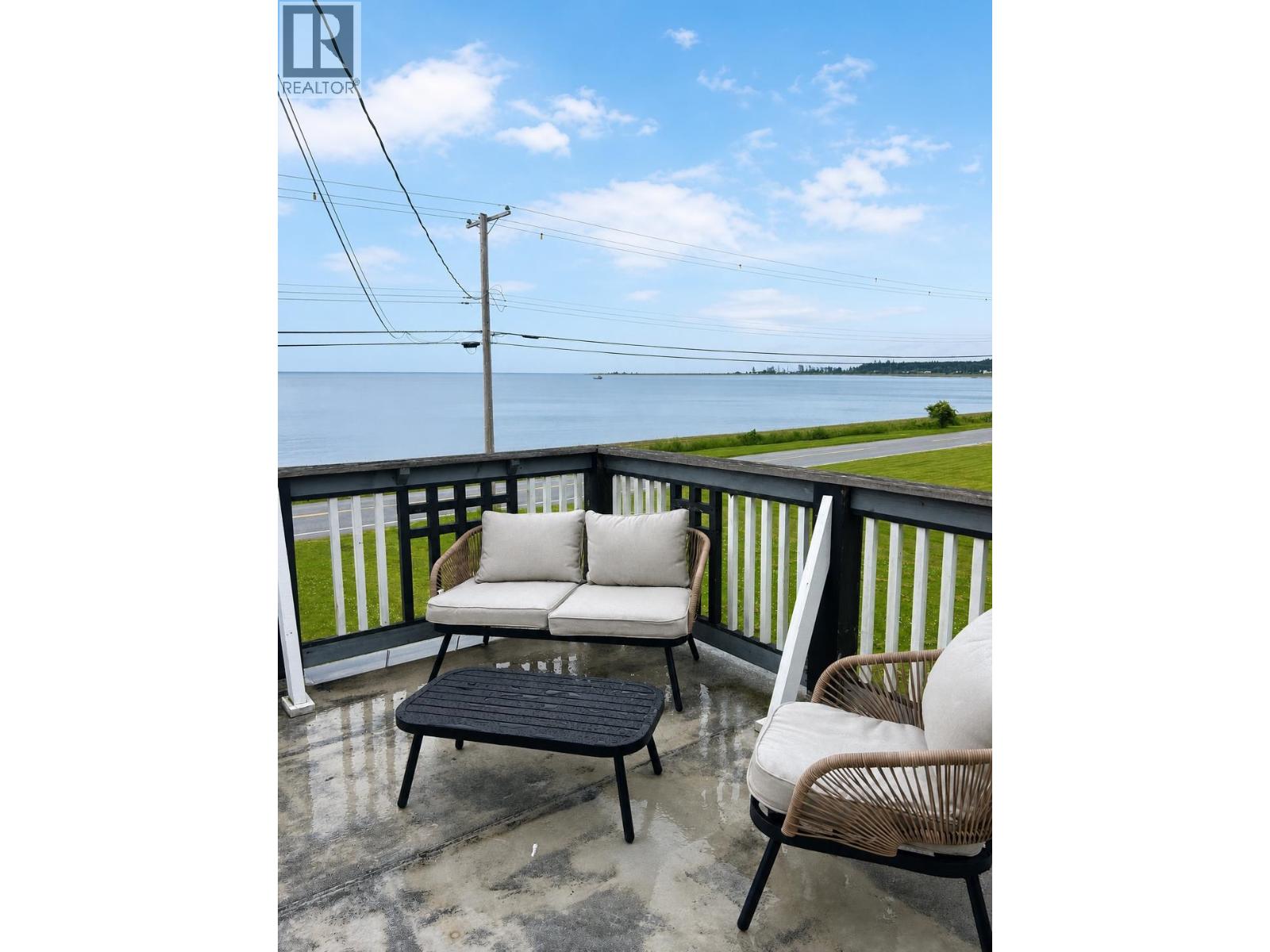 525 BEACH
