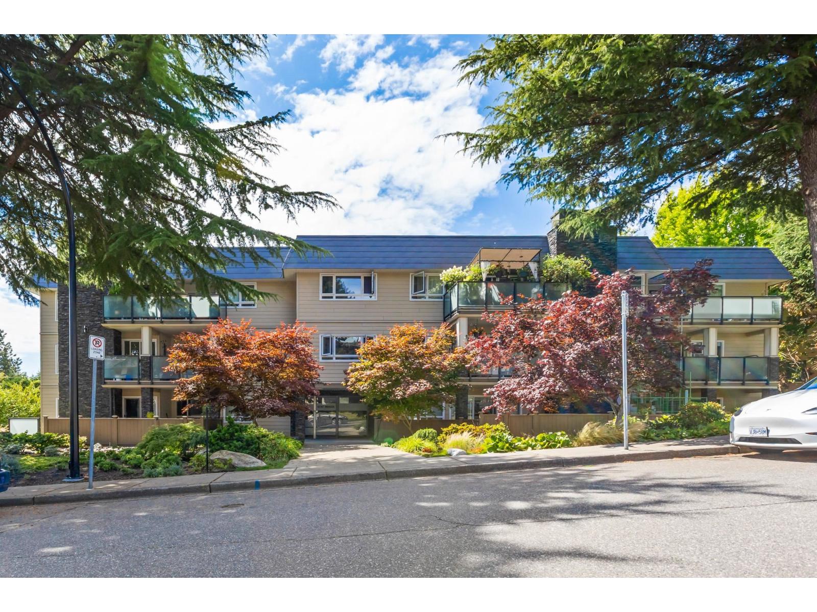 1371 FOSTER Unit 104