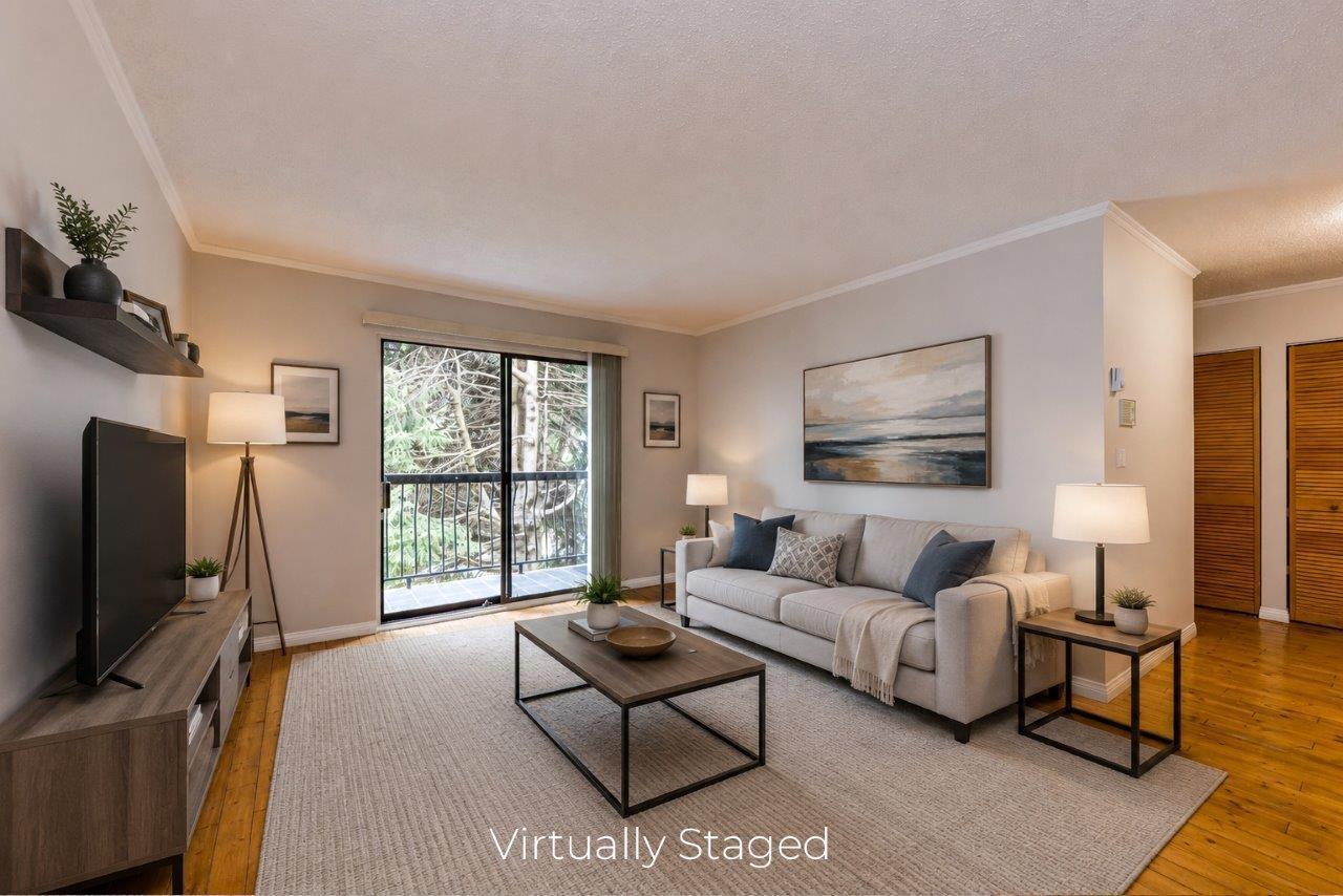 1442 BLACKWOOD Unit 219 photo 4