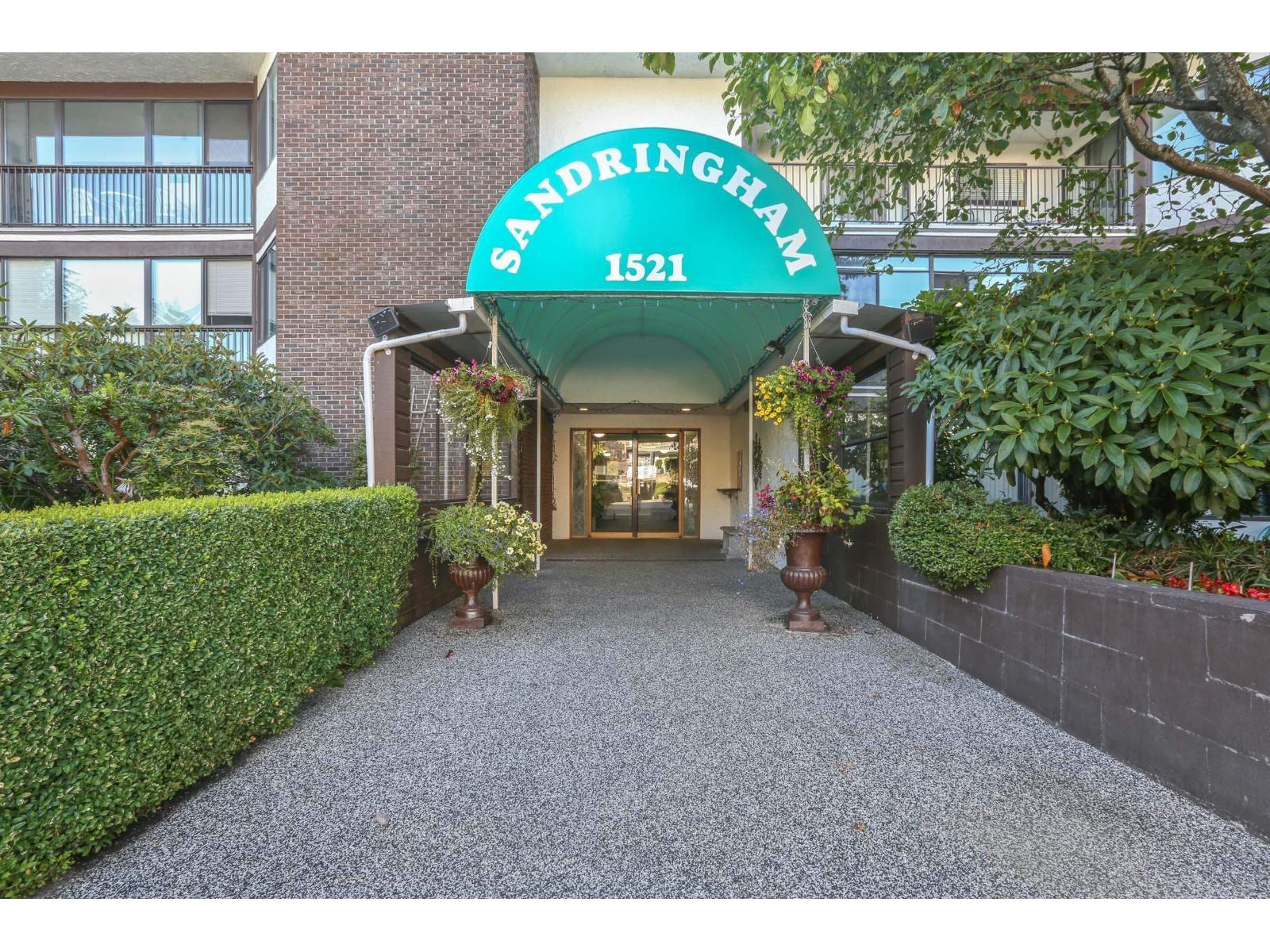 1521 BLACKWOOD Unit 111