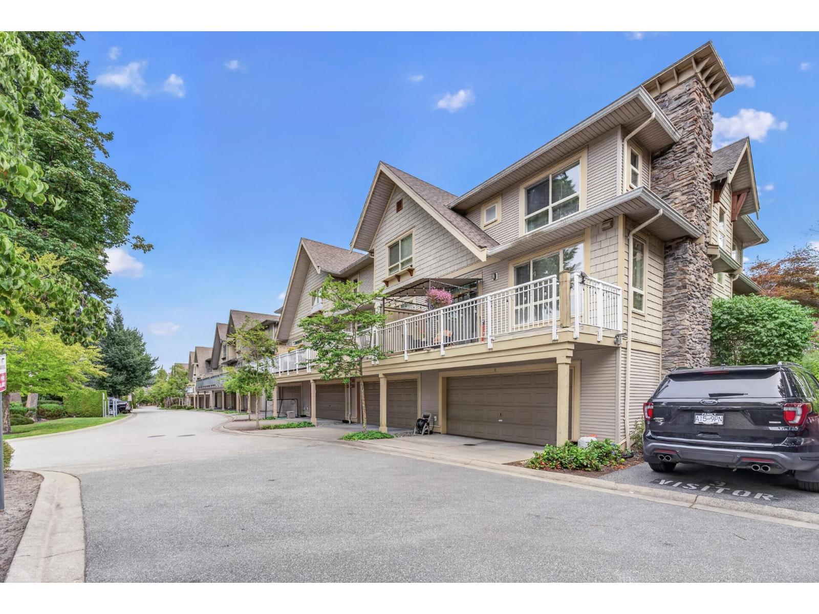 2738 158 Unit 4 photo 4