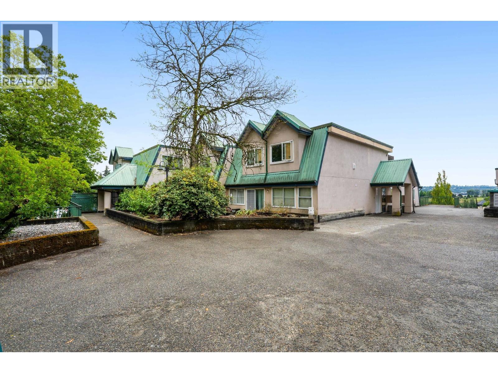 918 RODERICK Unit 114