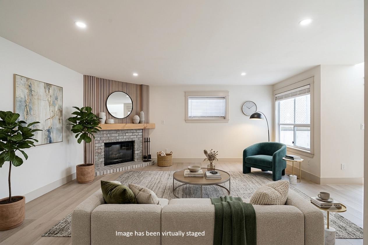 21937 48 Unit 1304