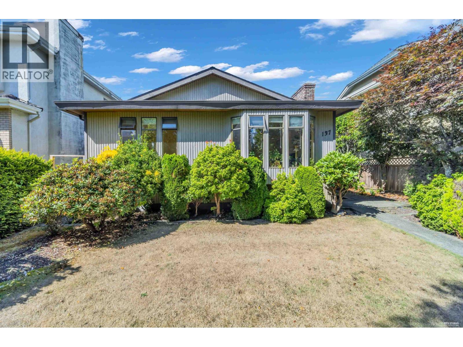 137 WOODSTOCK
