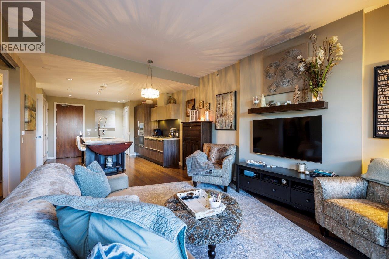 1616 COLUMBIA Unit 208