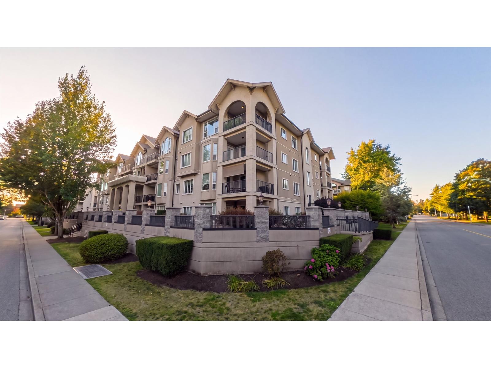 20281 53A Unit 401 photo 3