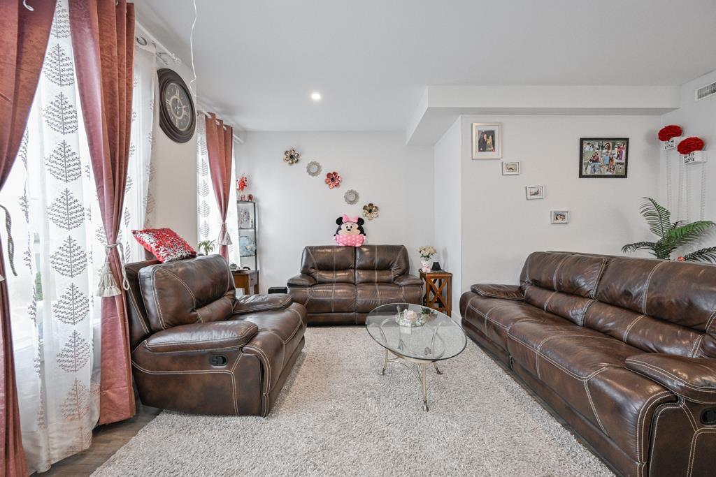 27640 LANTERN Unit 23 photo 3