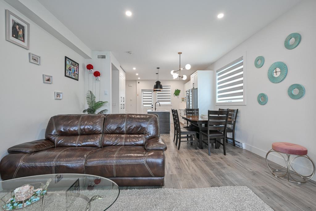 27640 LANTERN Unit 23 photo 4