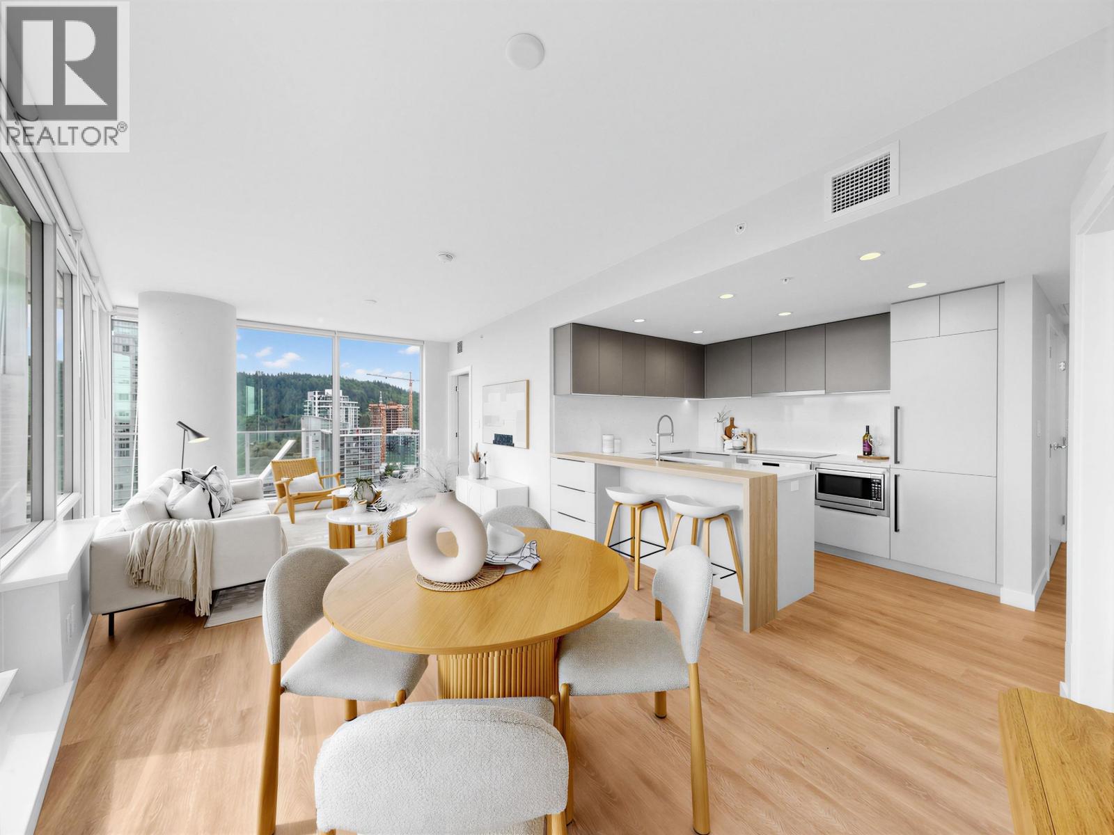 567 EMERSON Unit 1909