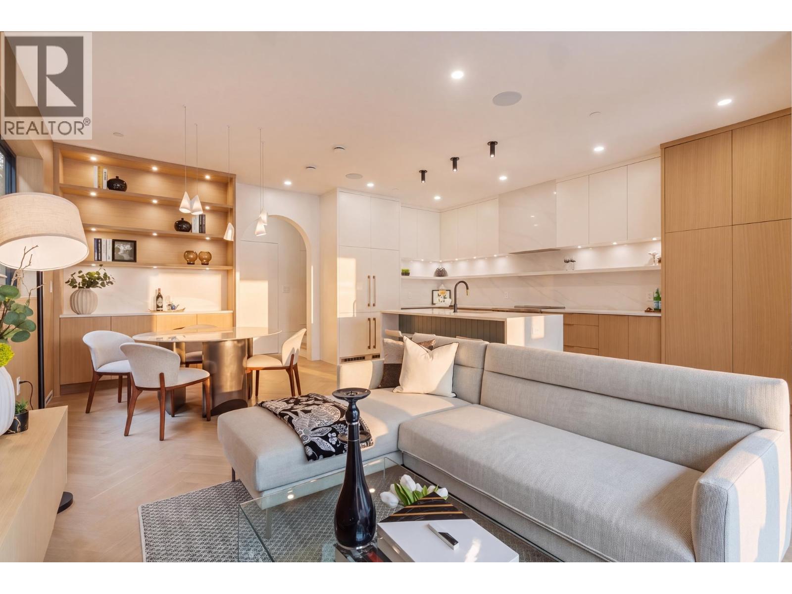 4956 CHESTER Unit 2