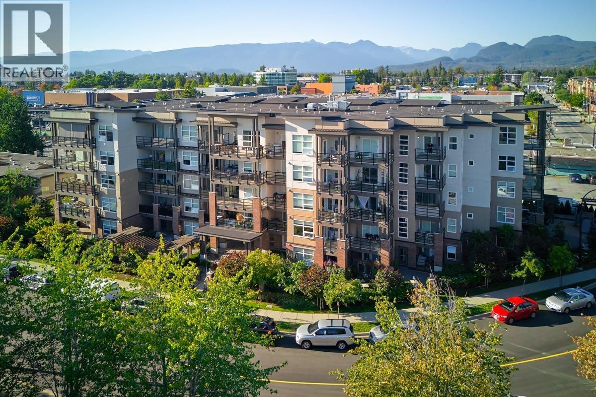 22577 ROYAL Unit 305