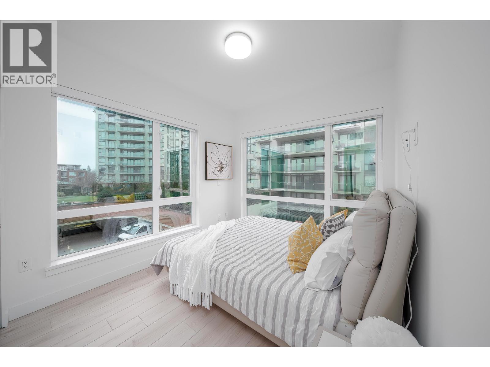 8428 PARK Unit 307