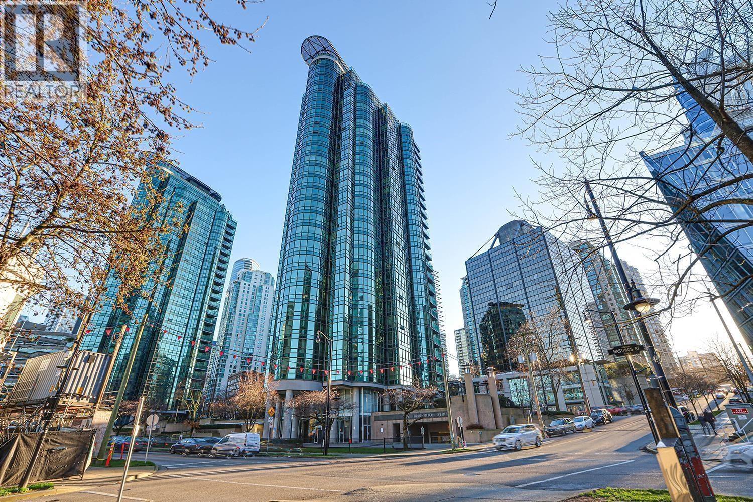 588 BROUGHTON Unit 702