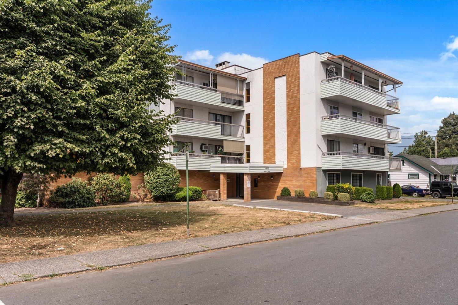 9425 NOWELL Unit 303