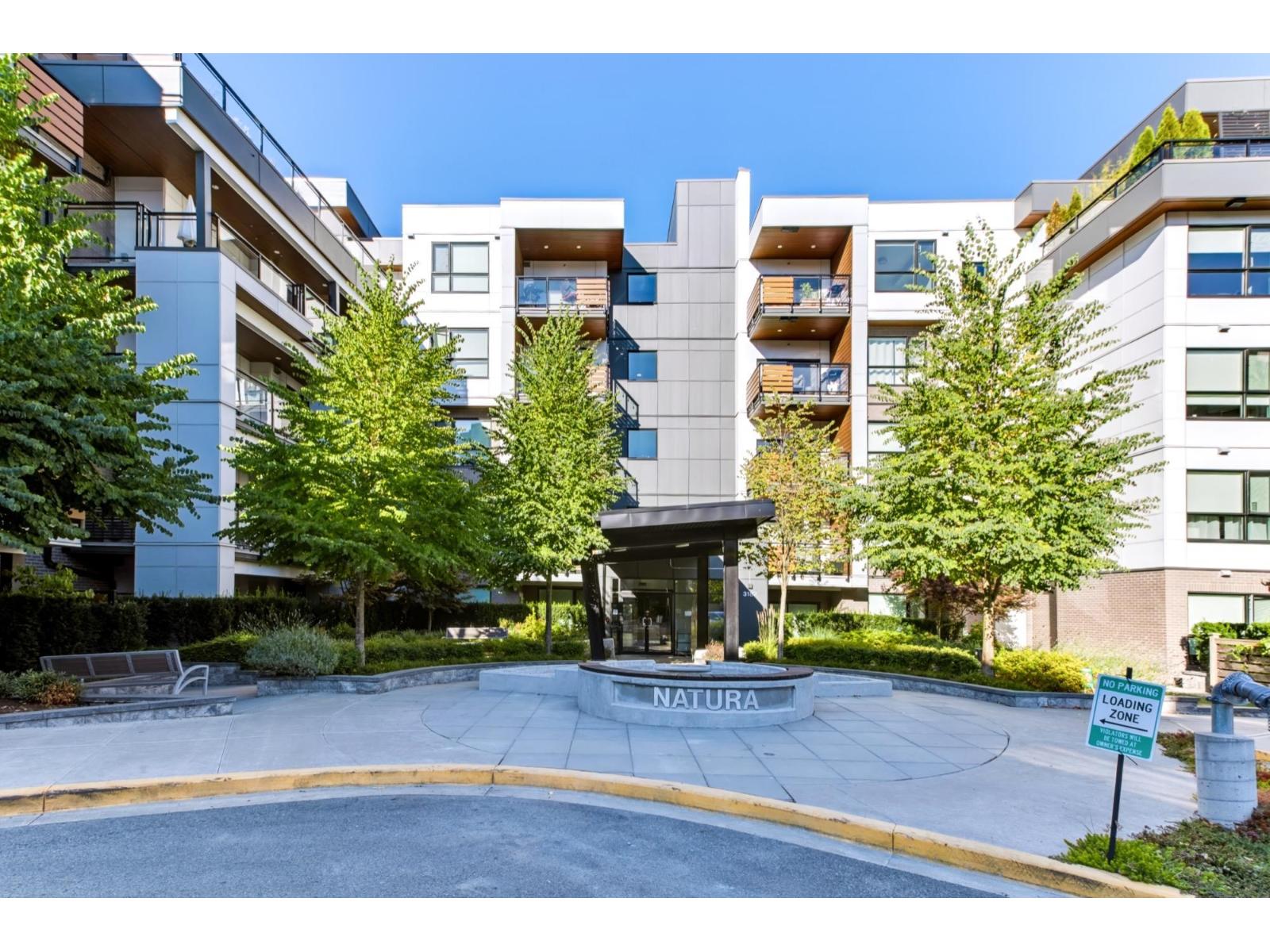 3182 GLADWIN Unit 102