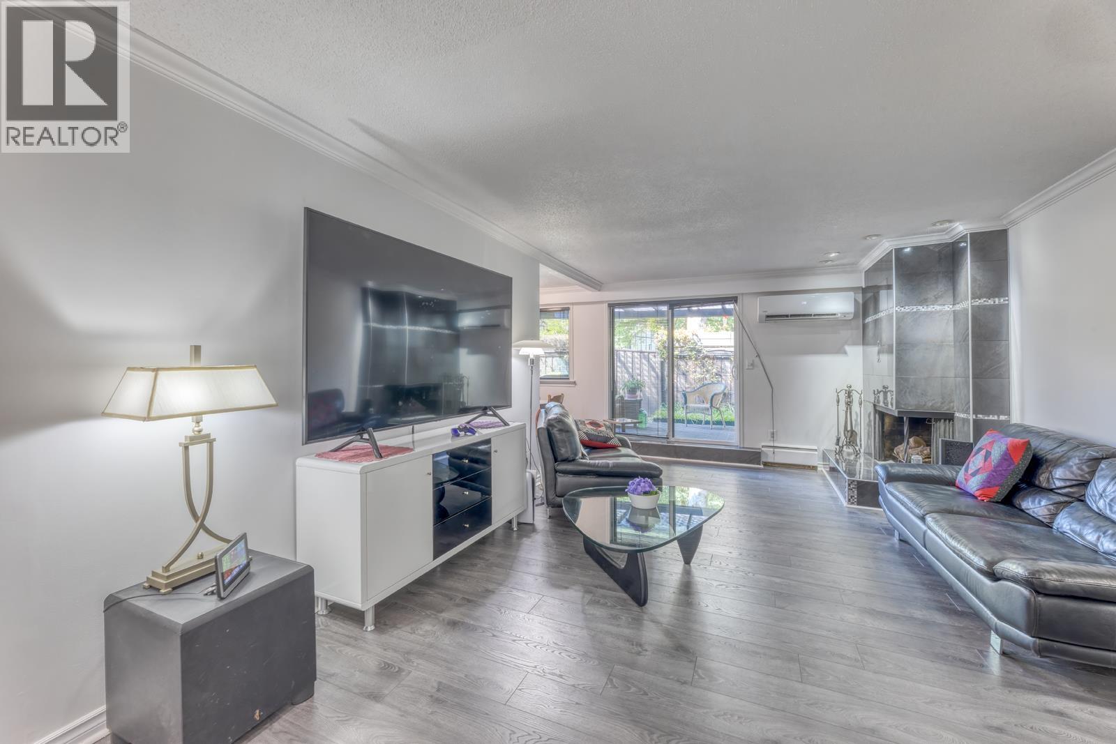 8951 HORNE