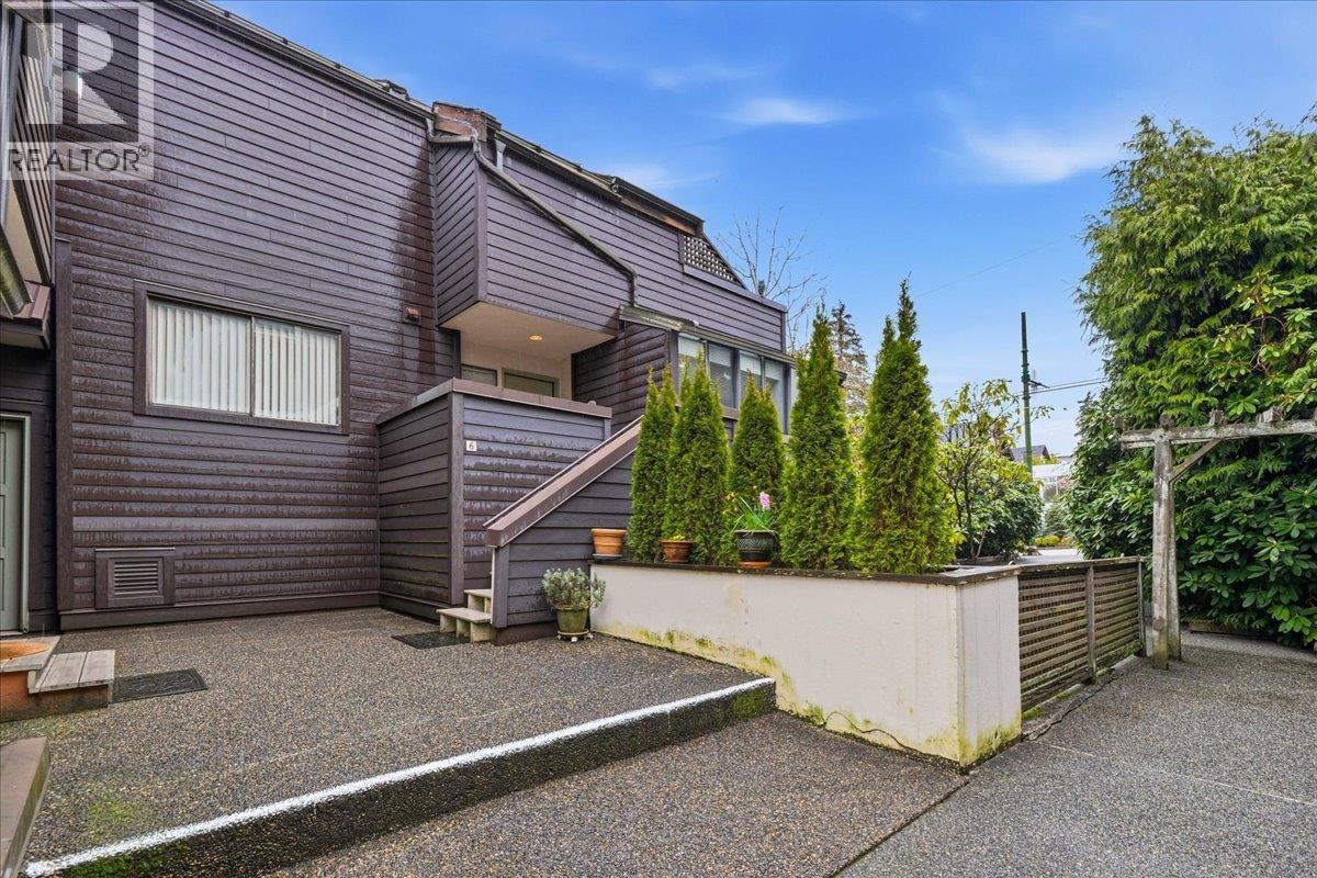 5730 CARNARVON Unit 6