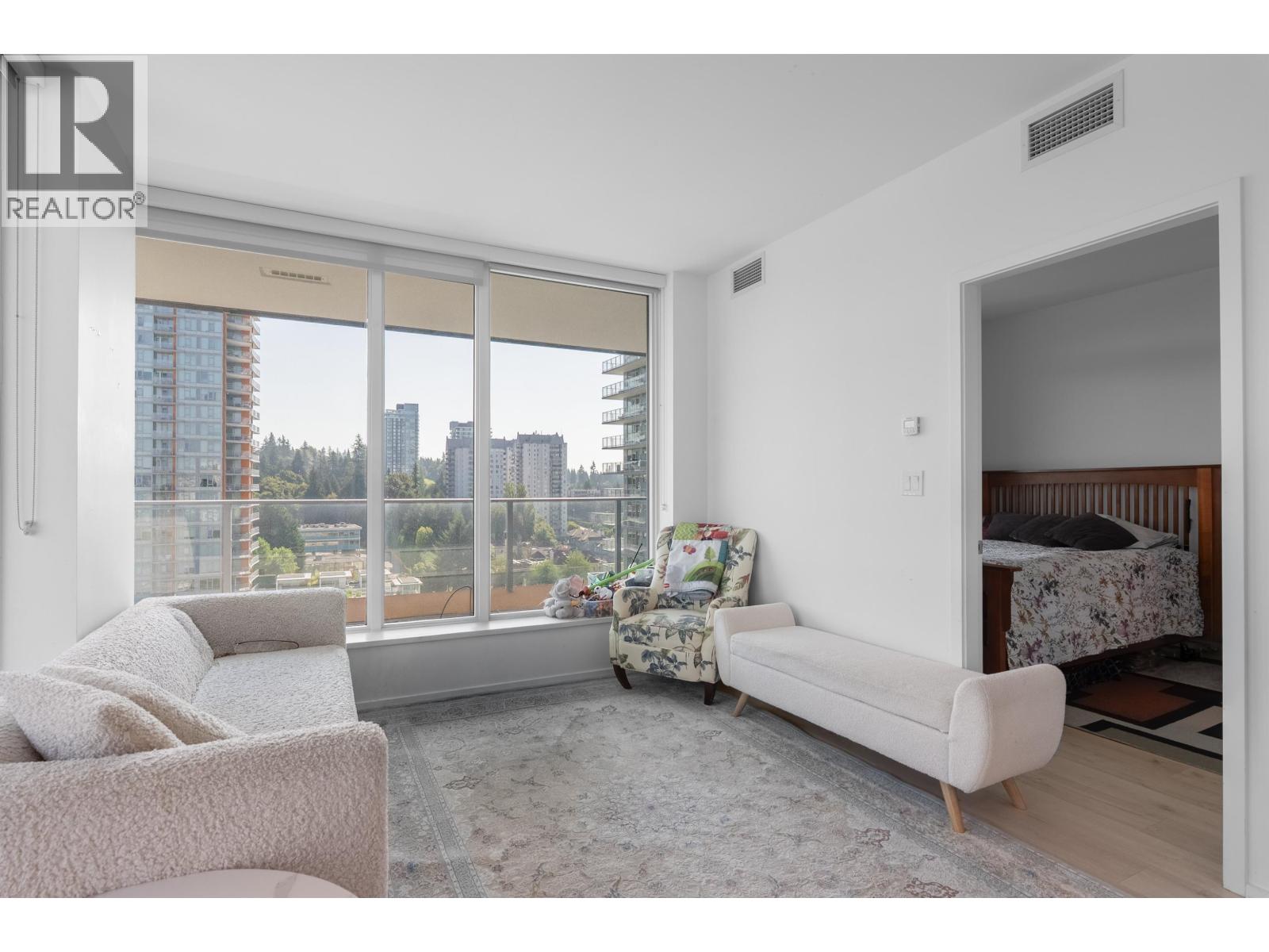 3809 EVERGREEN Unit 1101 photo 3