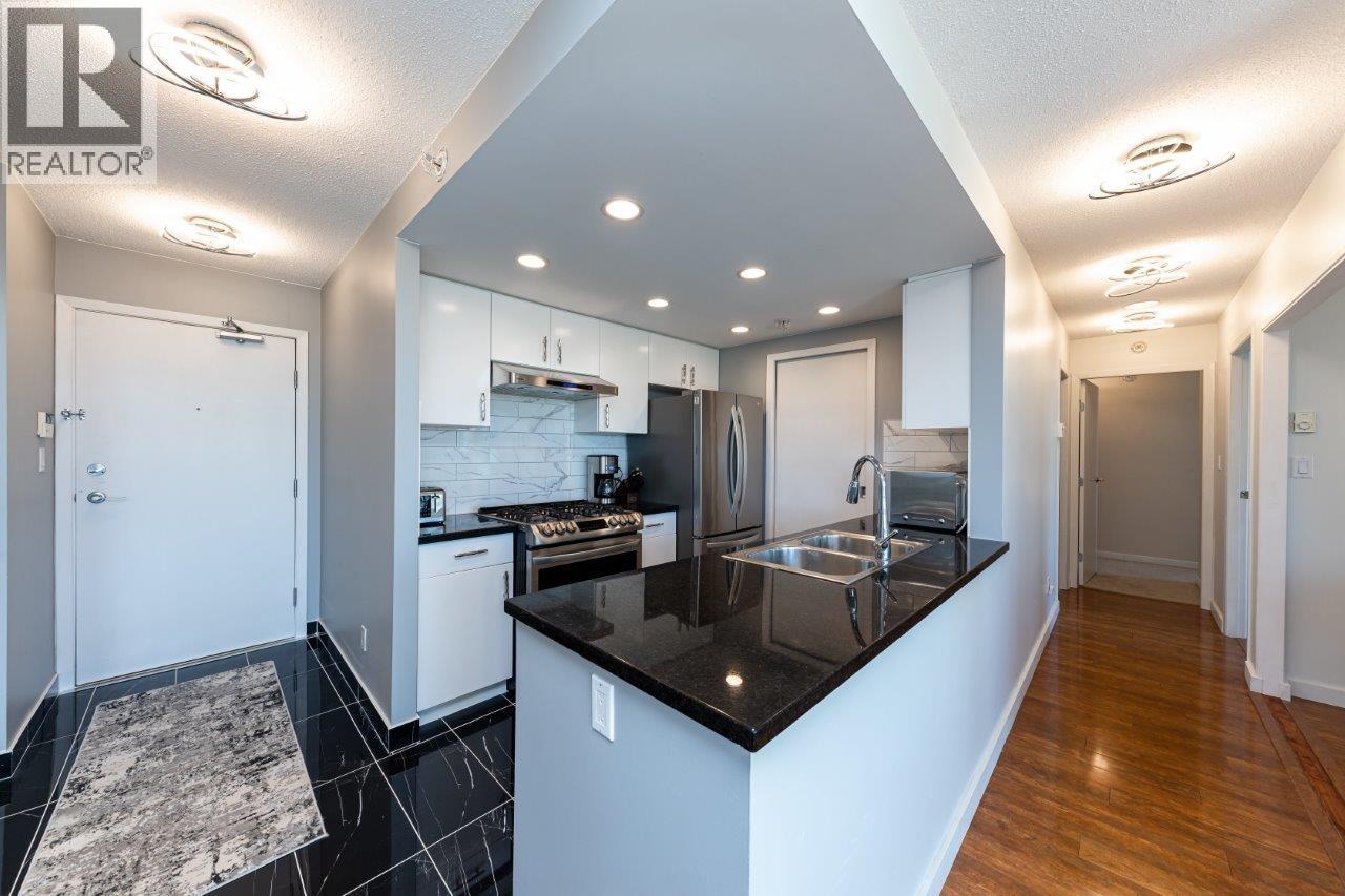 1033 MARINASIDE Unit 2905