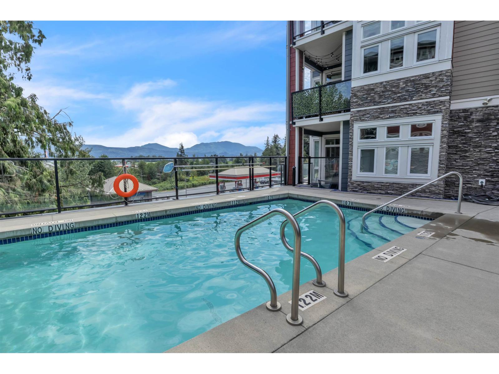 2242 WHATCOM Unit 115