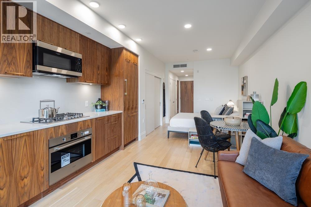 2550 GARDEN Unit 410