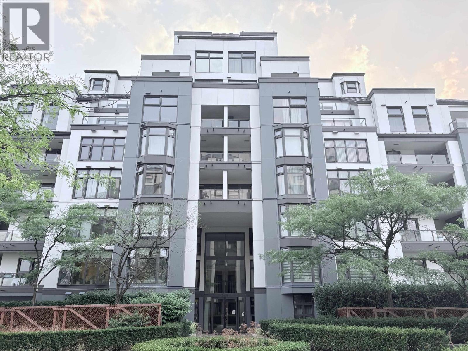 2468 BROADWAY Unit 209