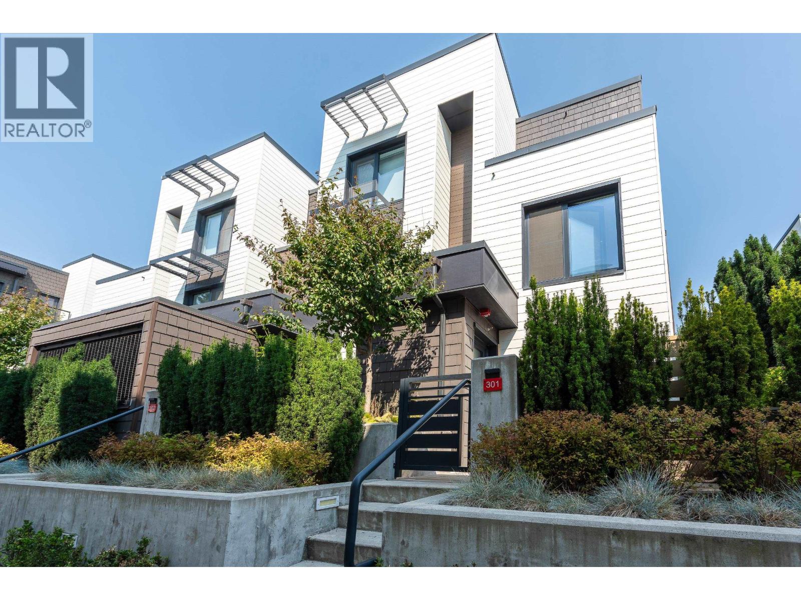 606 FOSTER Unit 301