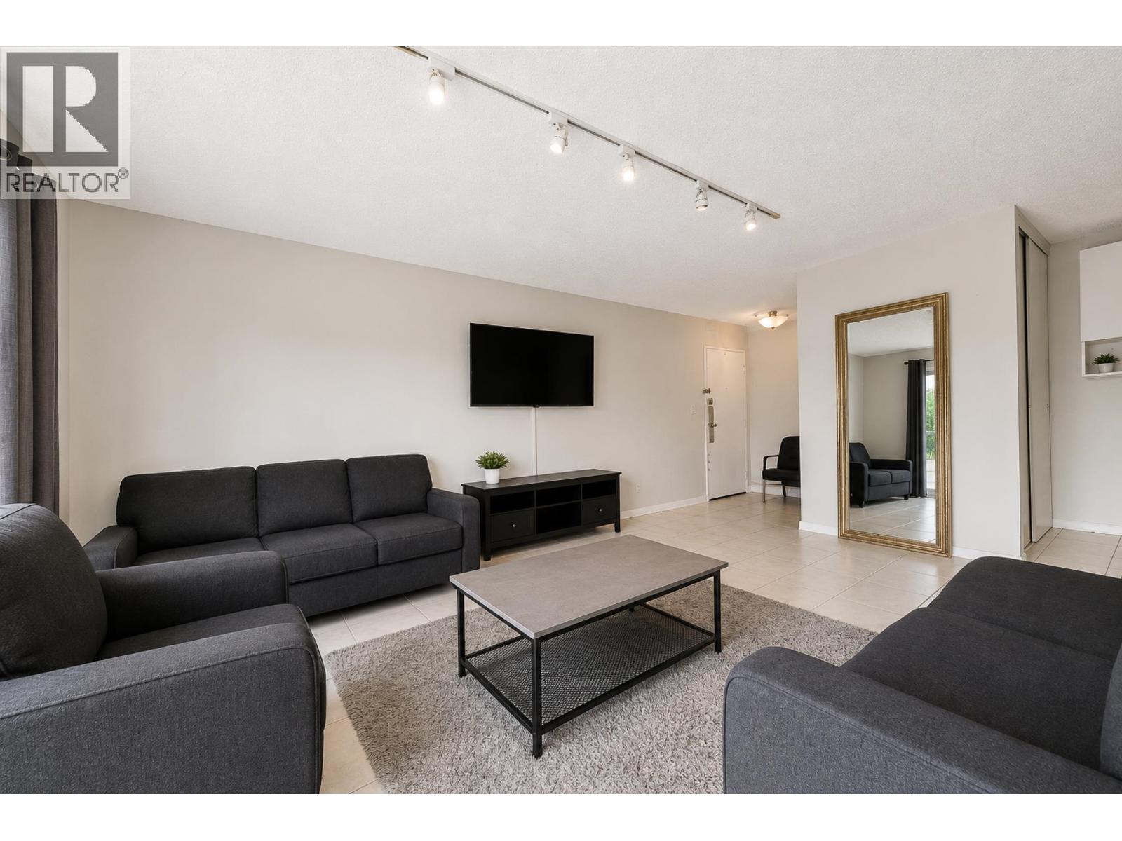 7200 LINDSAY Unit 306