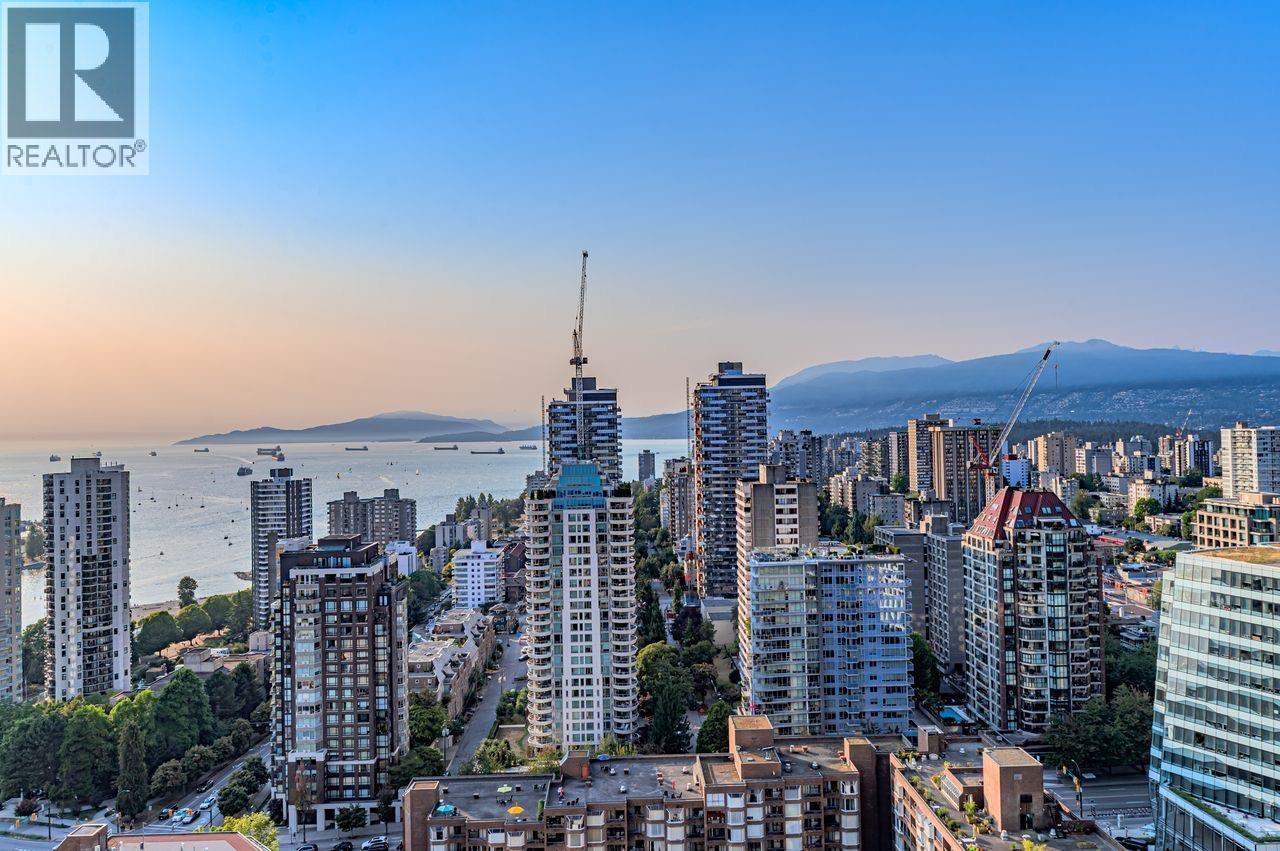 1335 HOWE Unit 3005