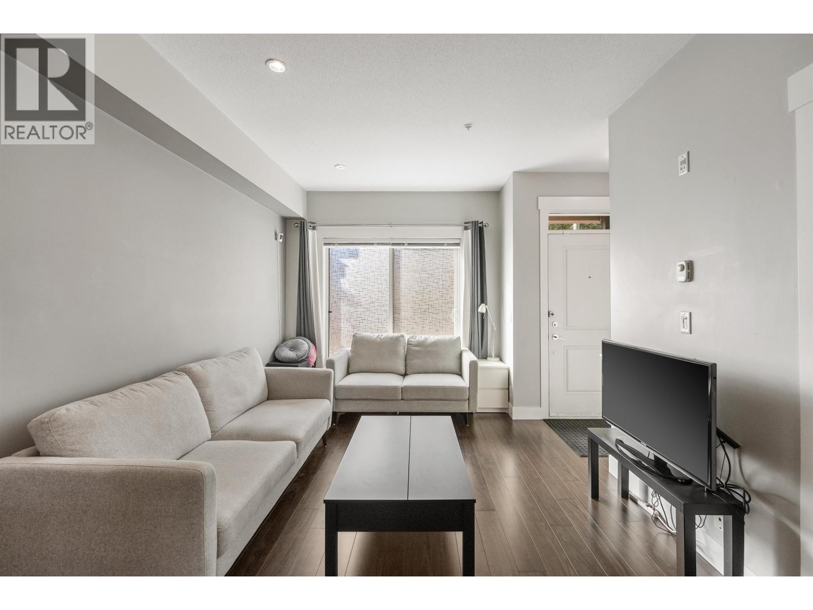 838 ROYAL Unit 1