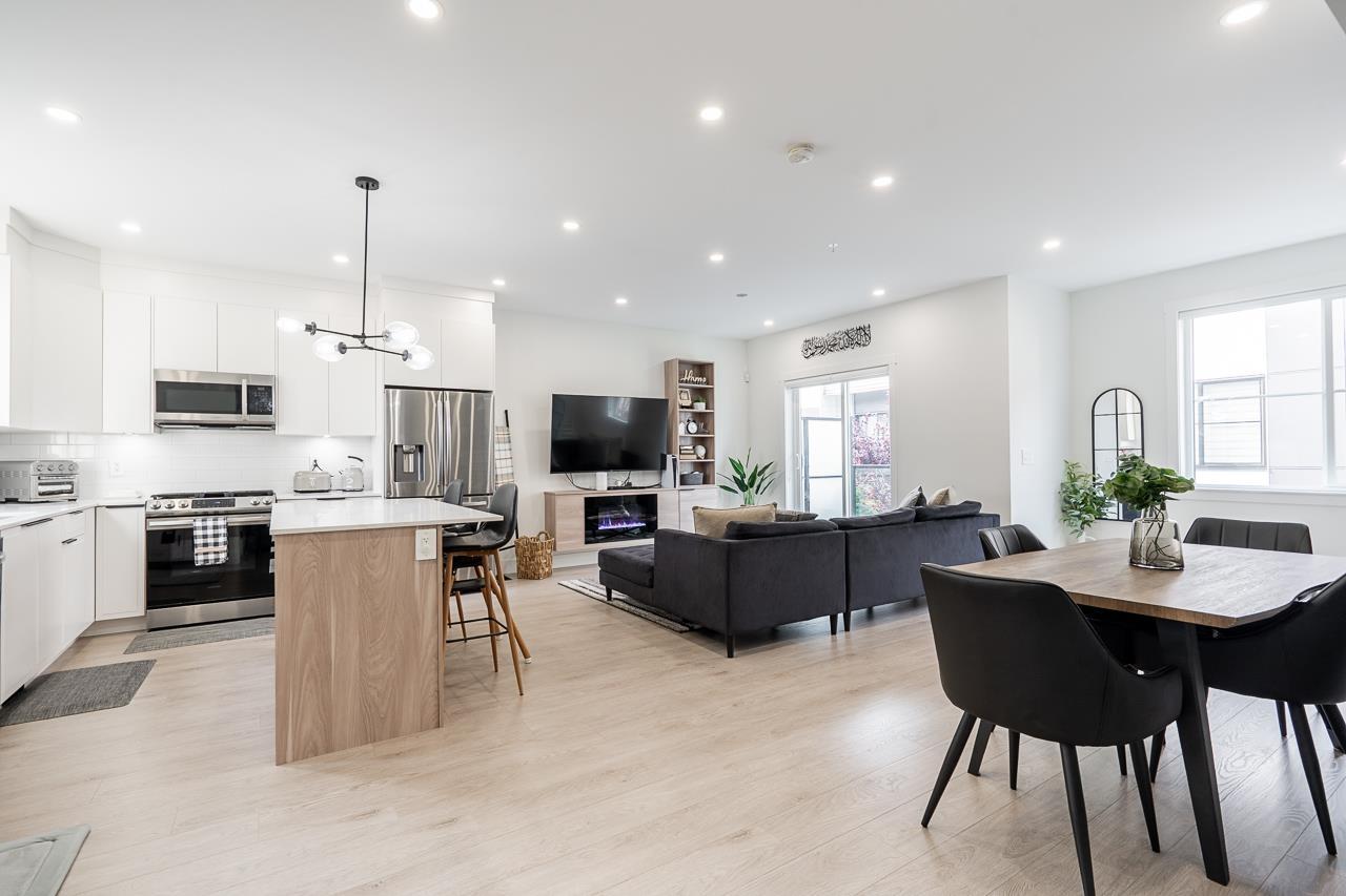 6138 128 Unit 27 photo 3