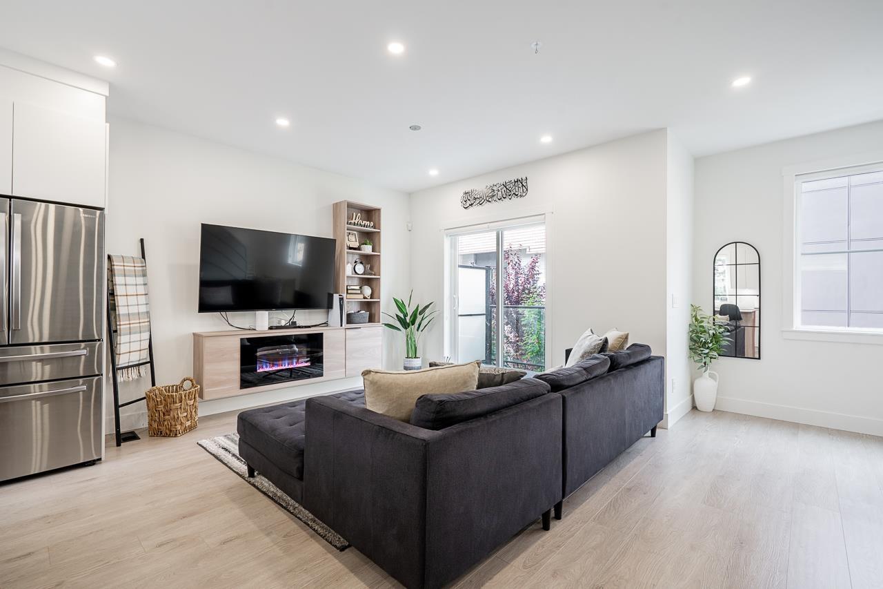 6138 128 Unit 27 photo 4