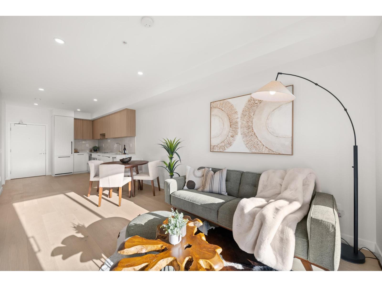 5398 207 Unit 610 photo 3