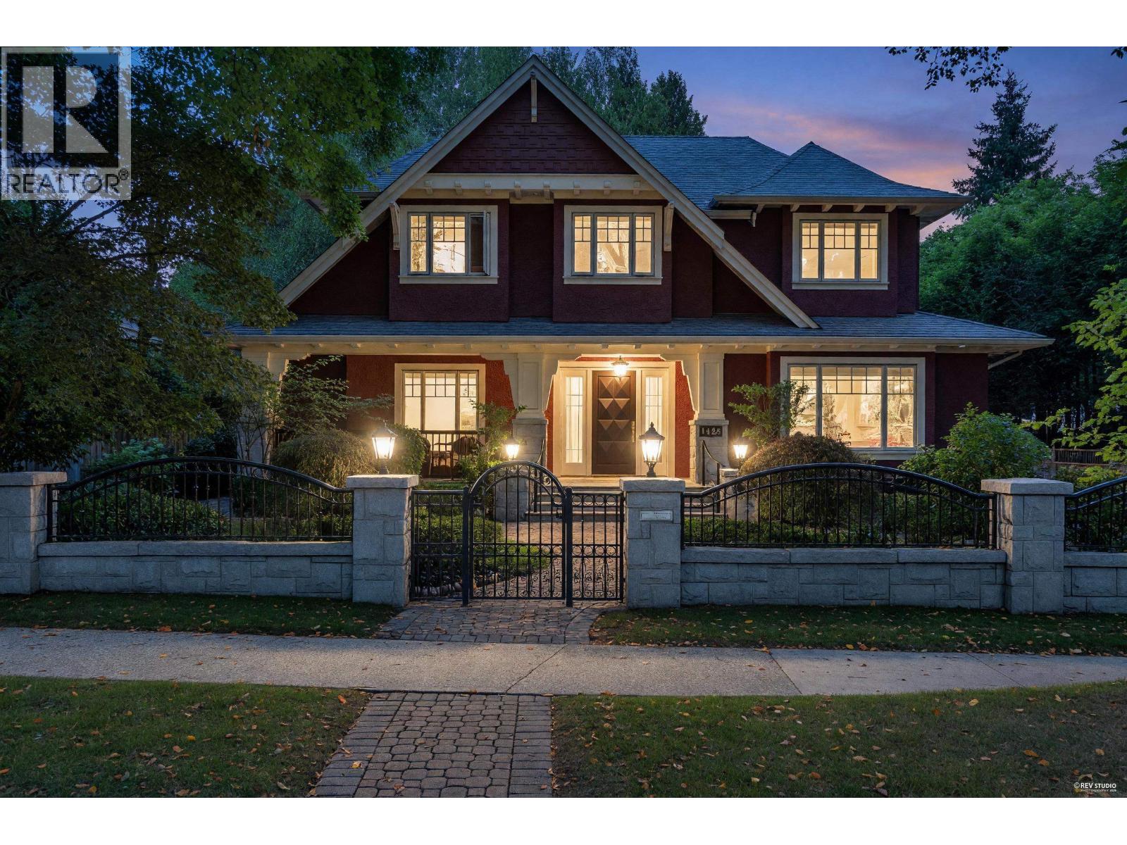 1425 W 26TH