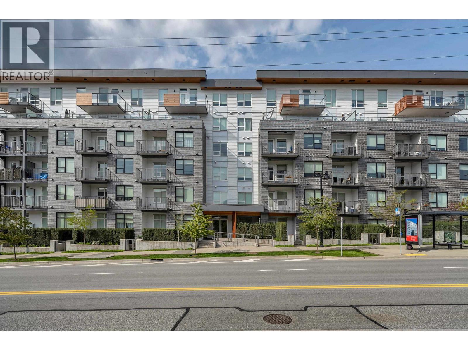 645 COMO LAKE Unit 504
