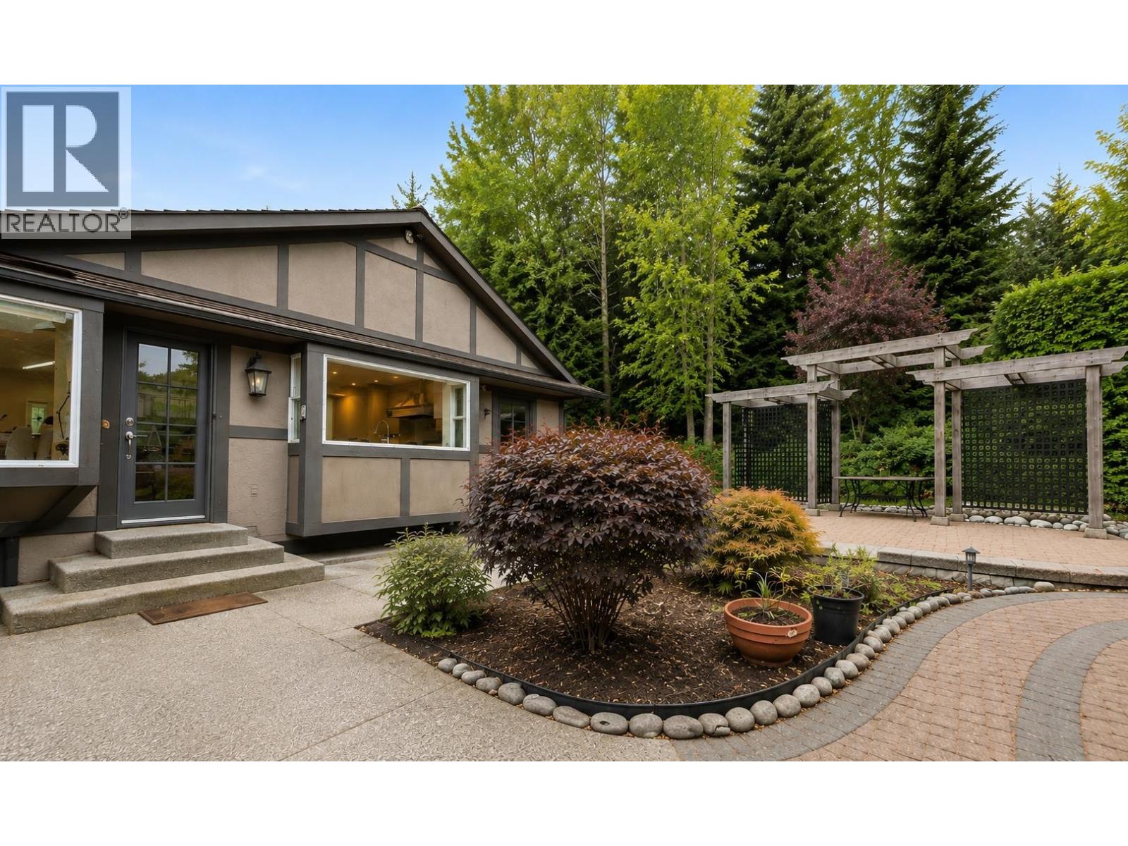 2779 SYLVAN
