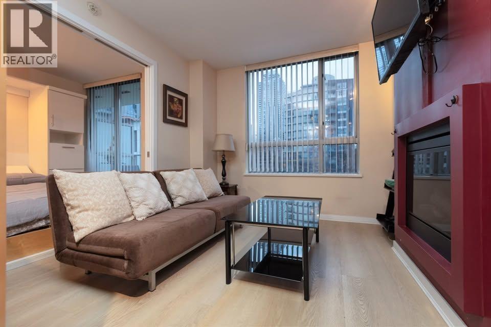 1225 RICHARDS Unit 401