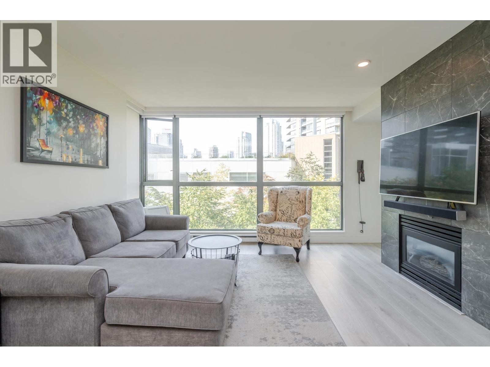 4888 HAZEL Unit 602