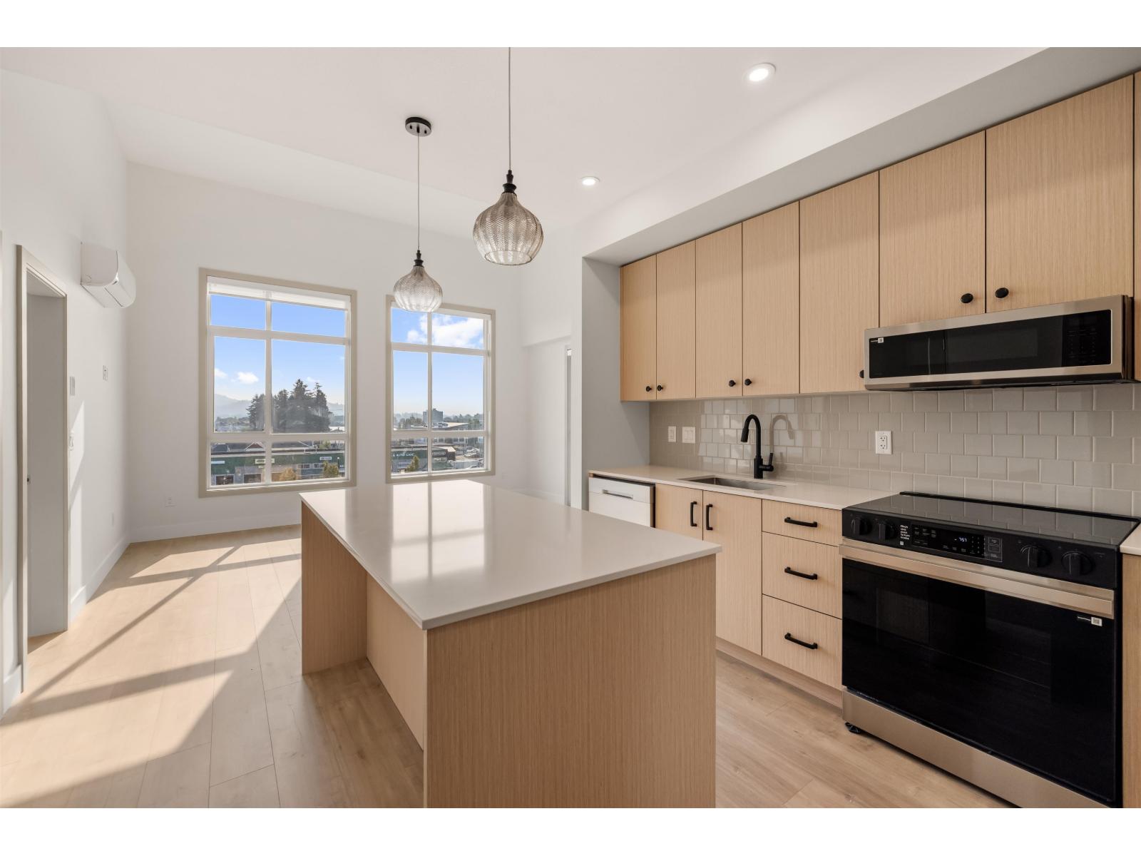 32528 SIMON Unit 505