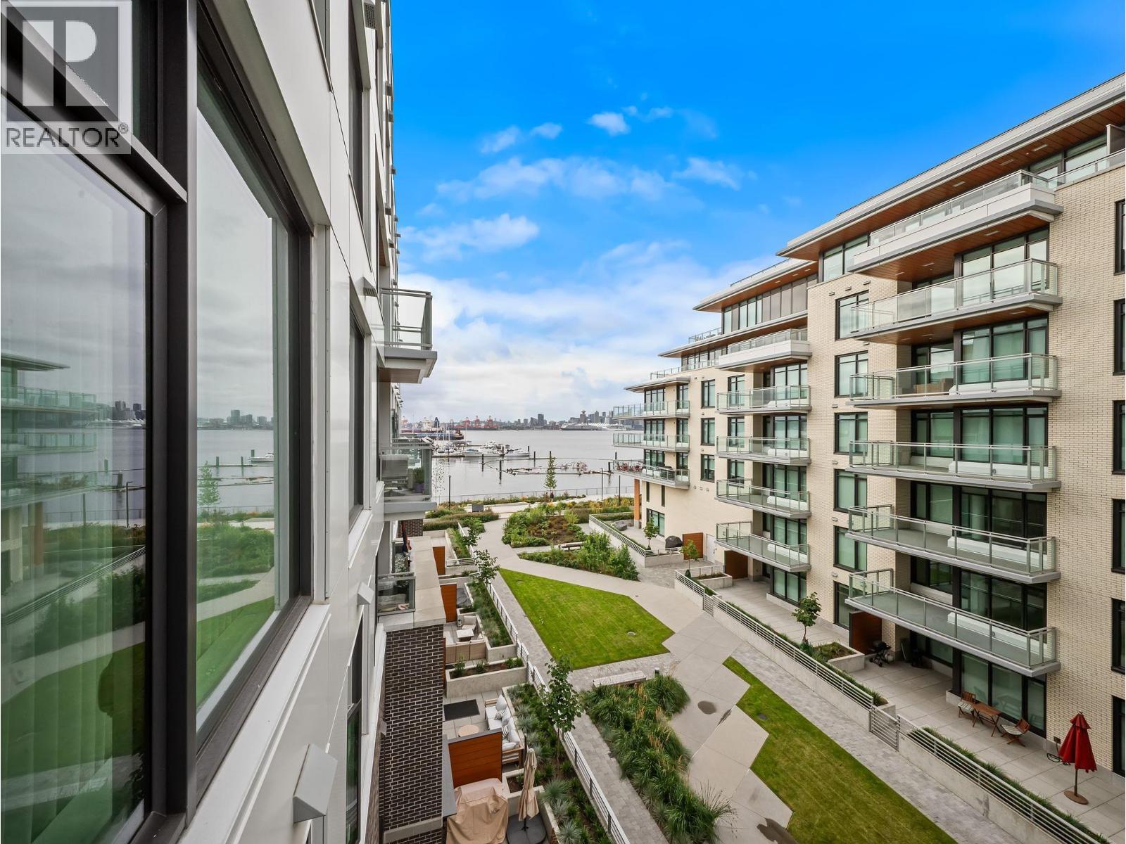 755 HARBOURSIDE Unit 425