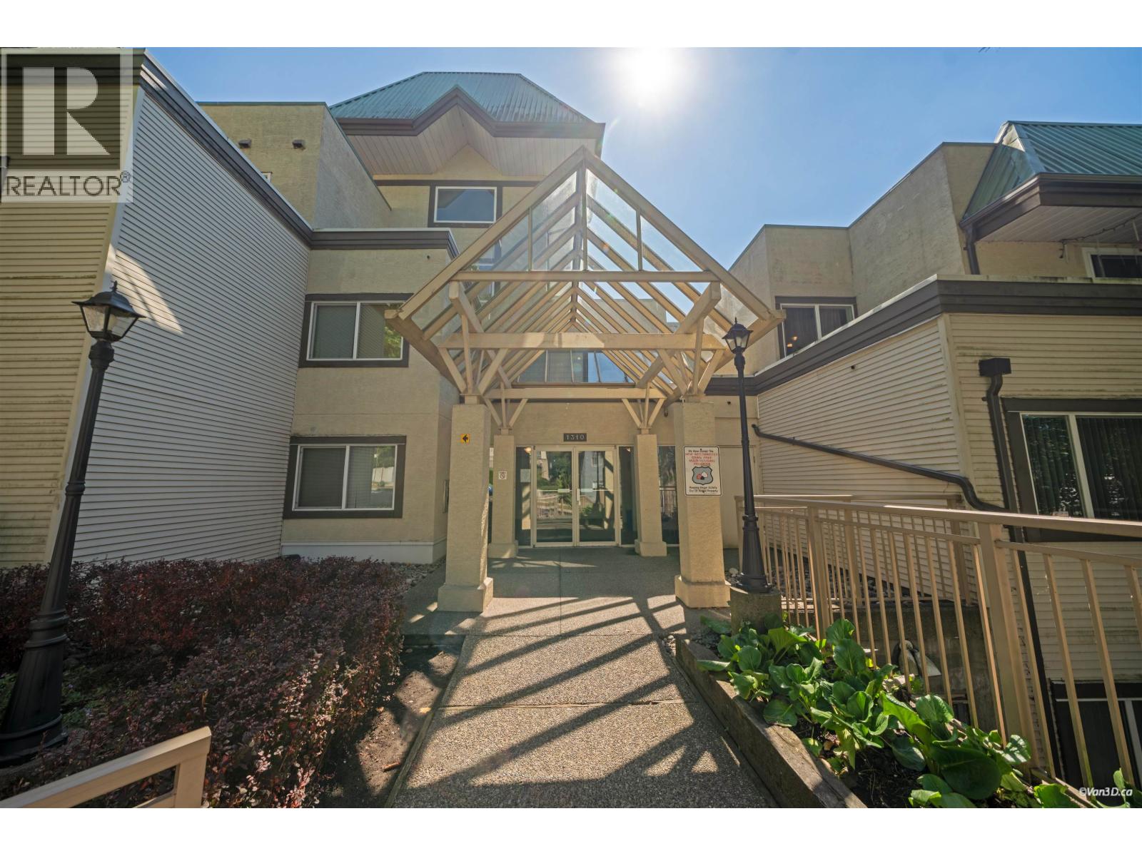 1310 CARIBOO Unit 817