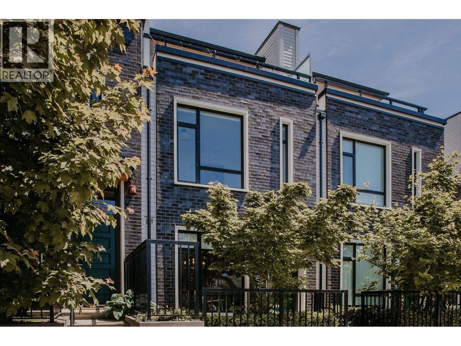 7476 GRANVILLE