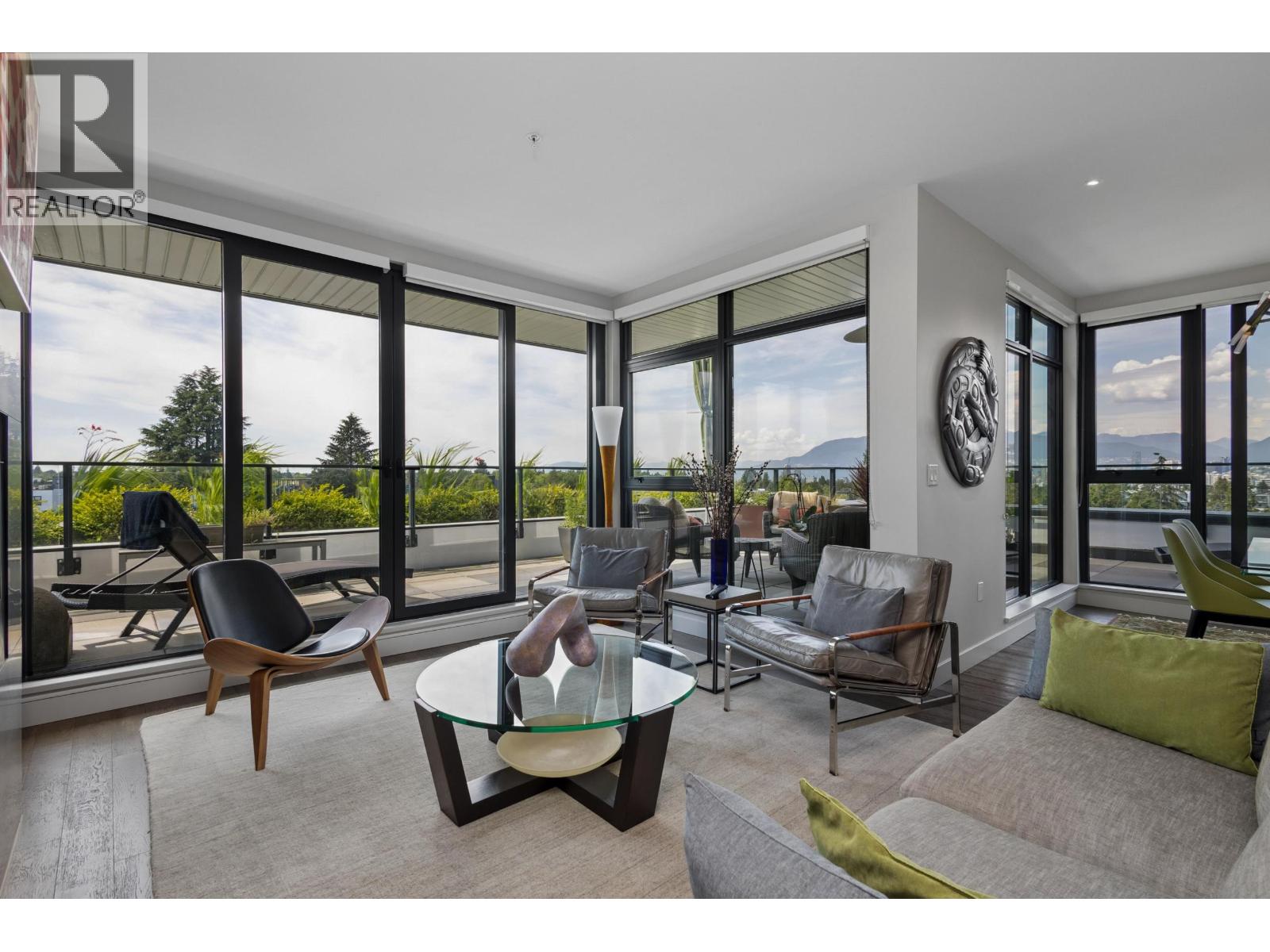 4427 CAMBIE Unit 601