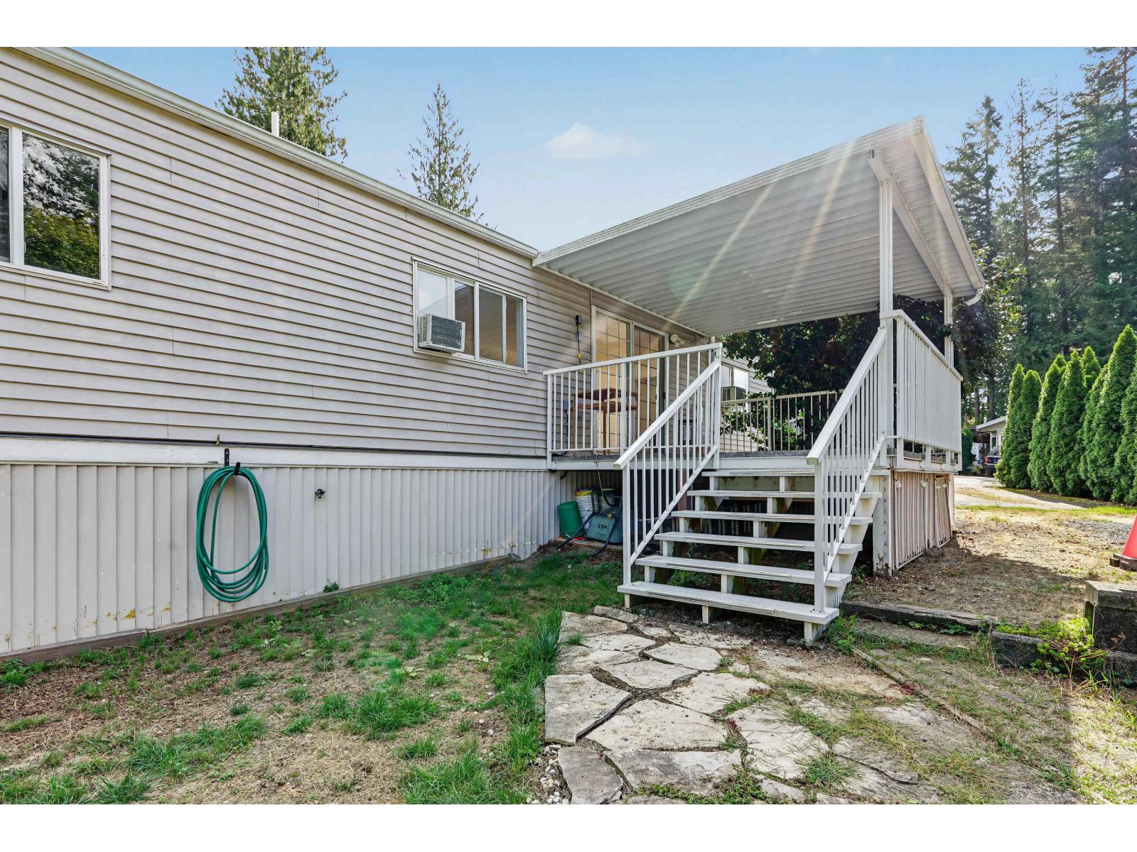 2216 LOUGHEED Unit 5