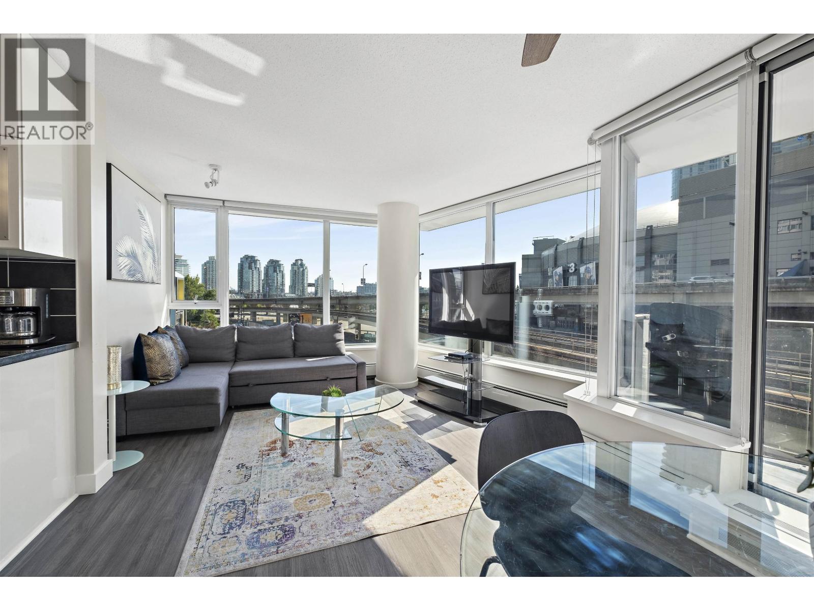 689 ABBOTT Unit 305