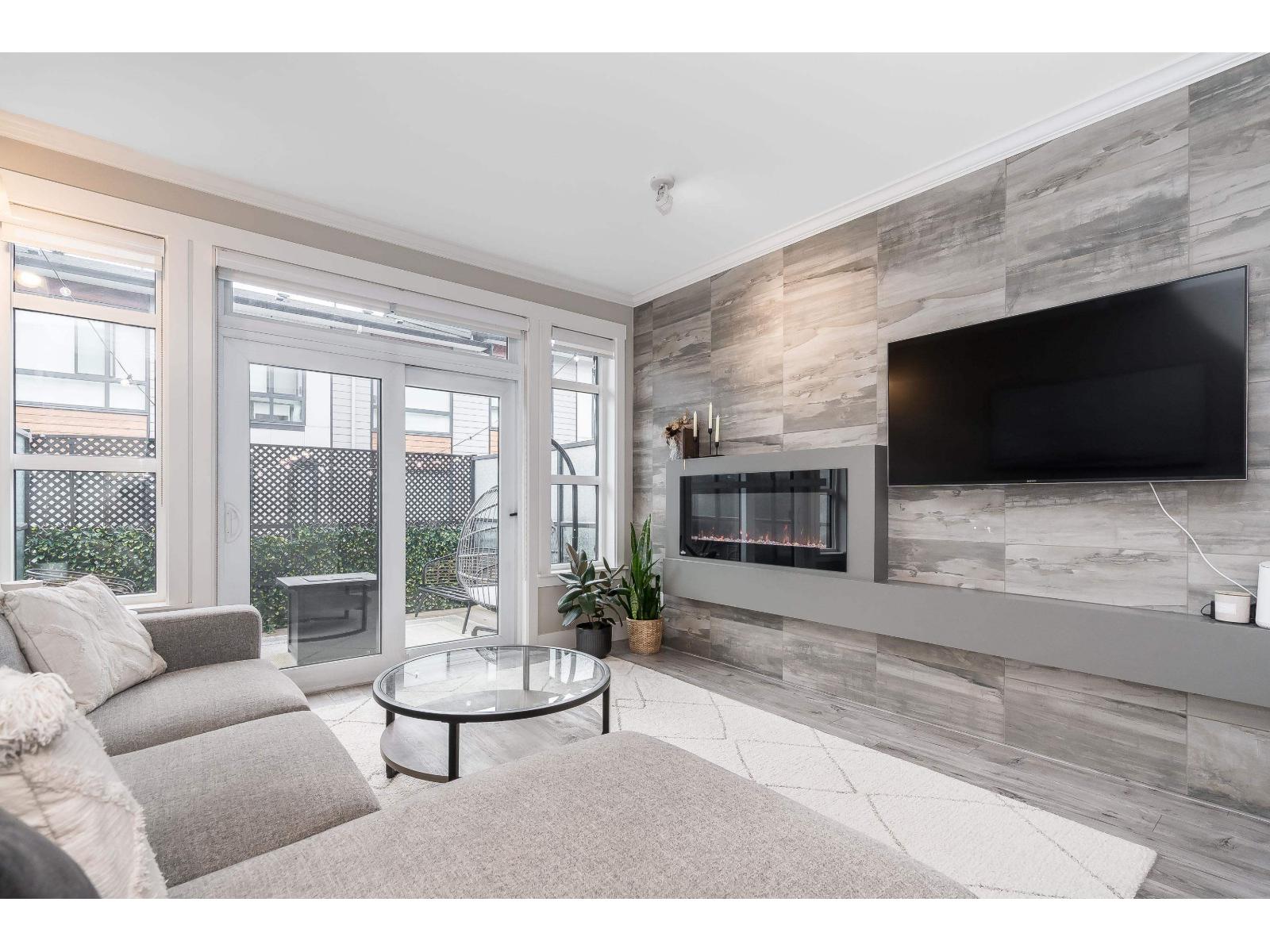 16488 64 Unit 11 photo 4
