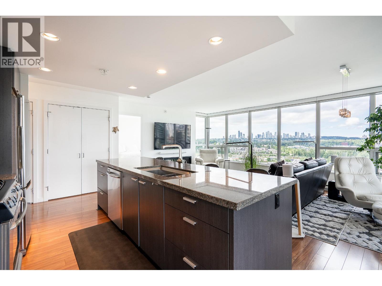 2200 DOUGLAS Unit 1904